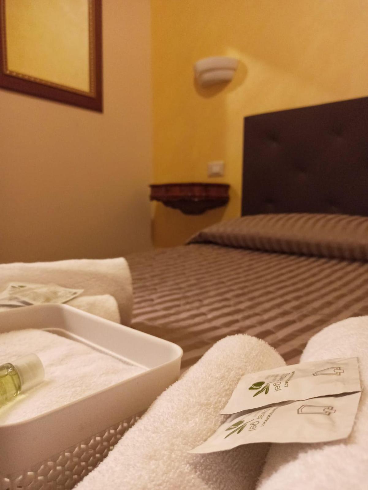Bed and Breakfast Domina Popolo Рим Екстер'єр фото